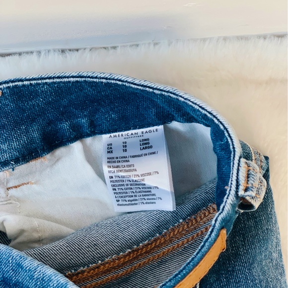 AE | NE(X)T Level Patched Curvy Super High-Waisted Denim Jeans - Picture 6 of 6